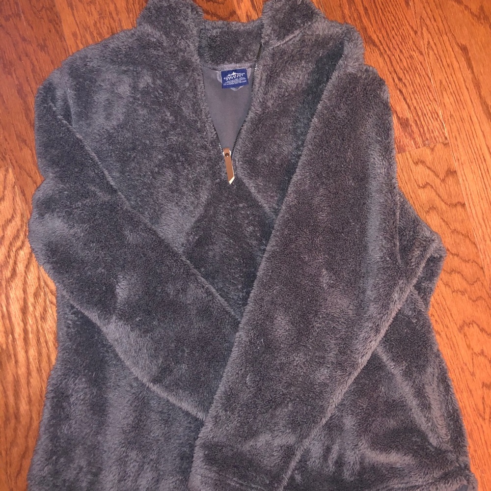 Charles River Pullover